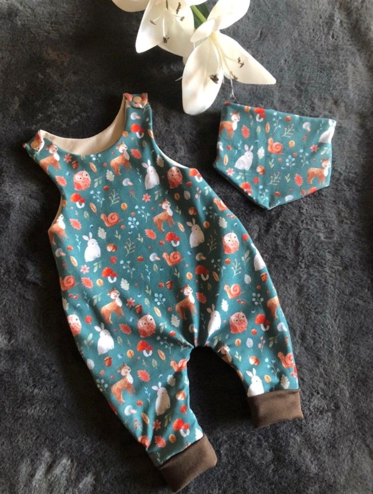  - Baby Strampler Waldtiere Jersey handmade Geschenk Geburt Jersey Gr. 56 neu