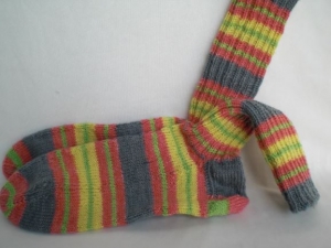 handgestrickte warme Socken in Gr. 38/39, bunt gestreift, kaufen 