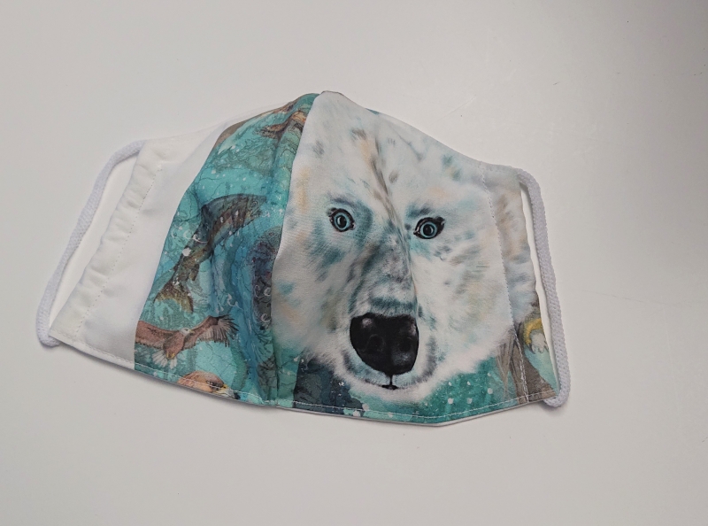  - Mund - und Nasen - Maske  mit Tiermotiv Eisbär , Innenstoff dünne Baumwolle, waschbar, 1 Stück , KEIN Virenschutz , handmade by la piccola Antonella
