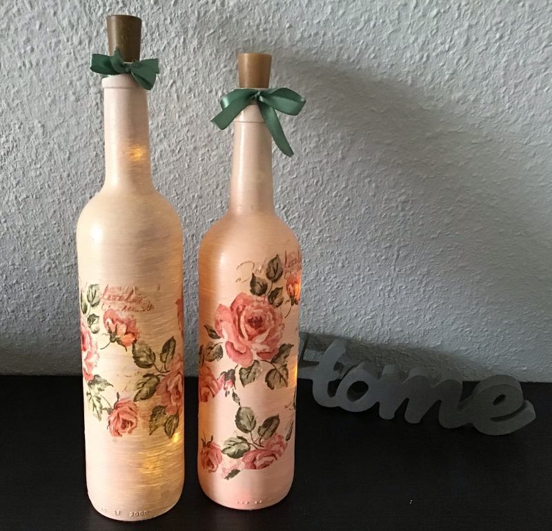  -  2 er Set Leuchtflasche ♥ handmade ♥ Geschenk ♥️ upcycling ♥ Unikat - Blumen antik