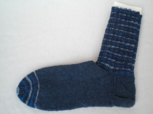 handgestrickte warme Socken in Gr. 36/37, blau gemustert
