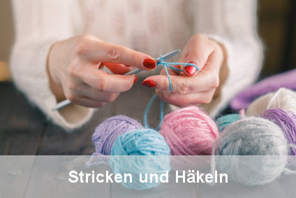 Material zum Stricken und Häkeln