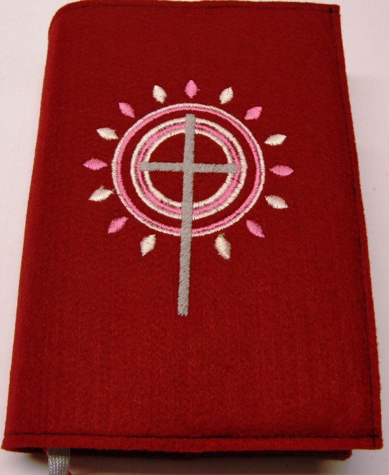  - Gotteslobhülle Einband handgefertigt aus 3mm Filz weinrot mit Strahlen und Kreise.in rosa kaufen