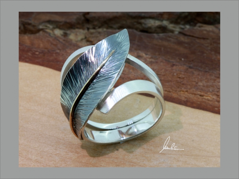  - Desing Ring aus Silber in Handarbeit Blatt    