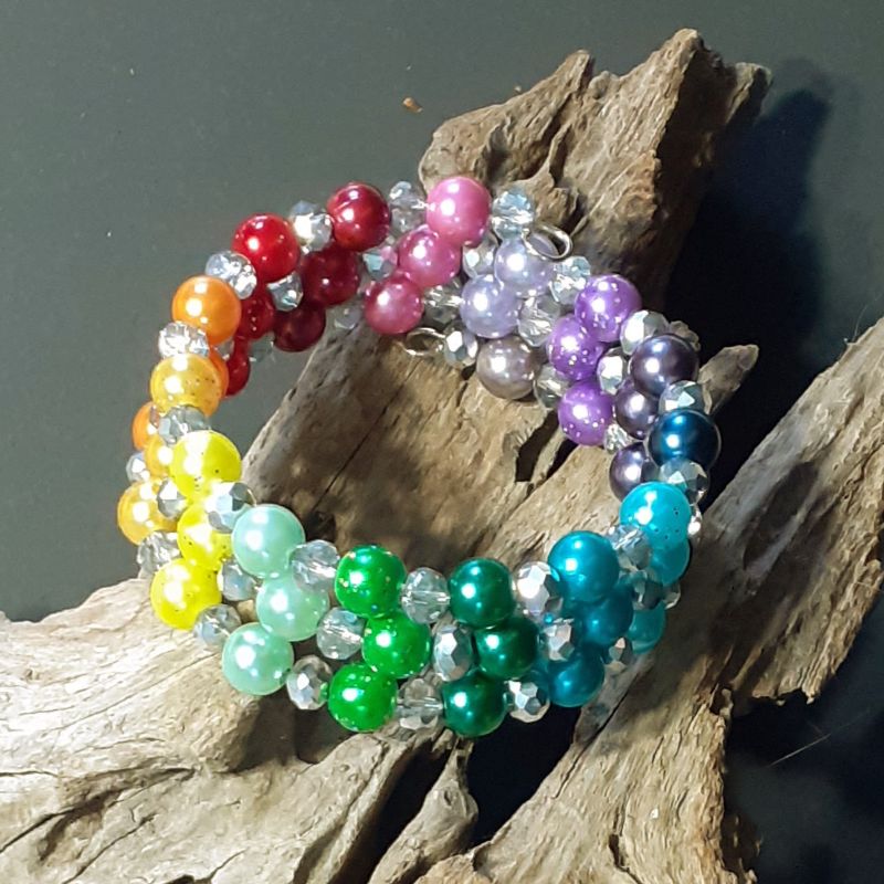  - Perlen-Armreifen „Ein Regenbogen aus Perlen“ mit Geschenkverpackung handgearbeitet  Mode-Schmuck