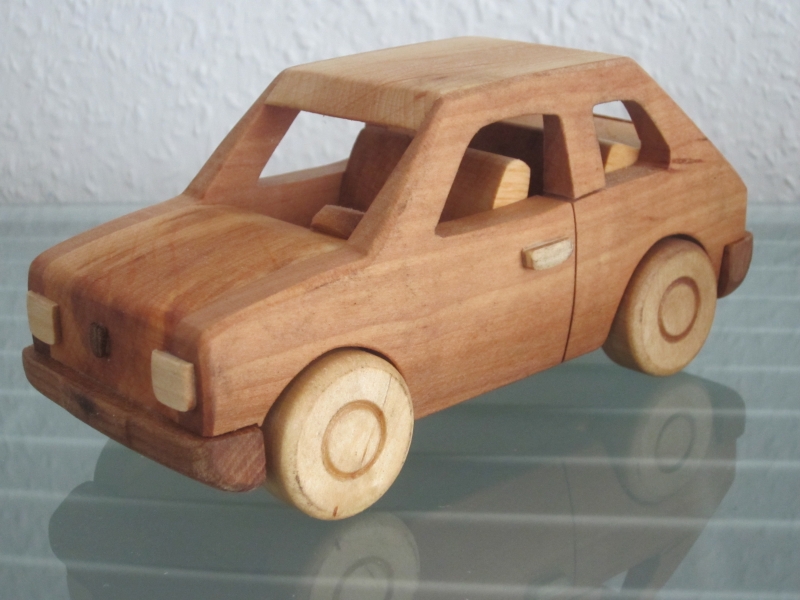  - Oldtimer Maluch 126P Bambino Holz Auto Modellauto PKW Holzauto  