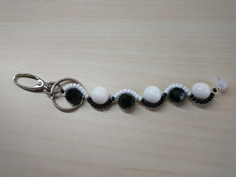  - Schlüssel-/Taschenanhänger Yin & Yang, schwarz und weiß