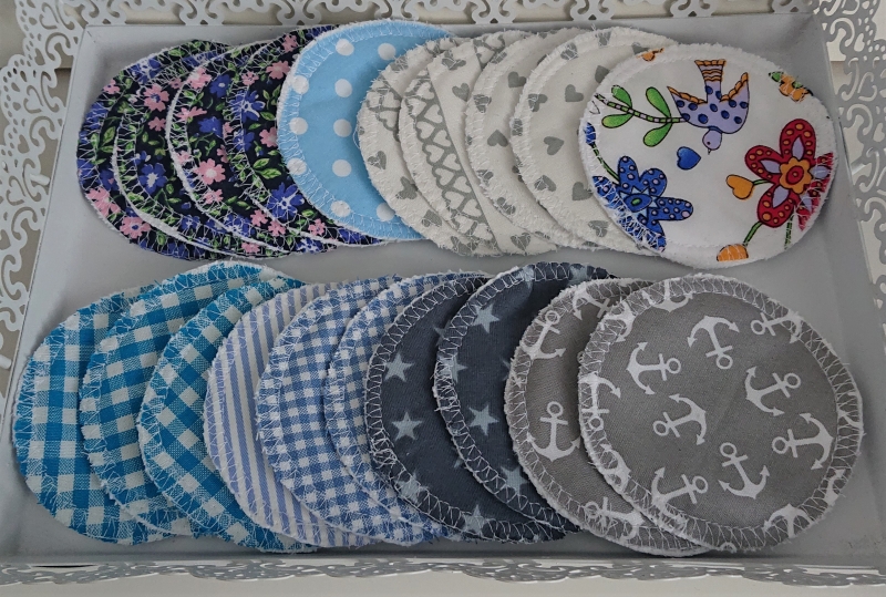  - Kosmetikpads , Abschminkpads aus Baumwolle , bunt gemischtes Set mit 20 Stück in 8 cm , waschbar - wiederverwendbar , handmade by la piccola Antonella