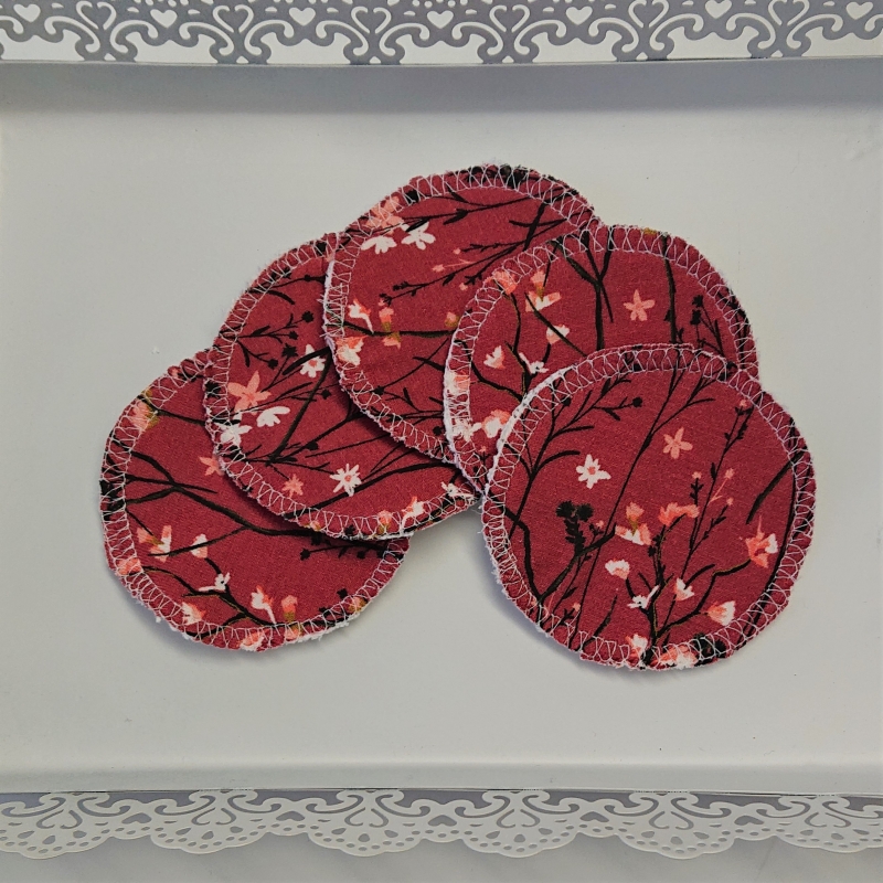  - Kosmetikpads , Abschminkpads aus Baumwolle in rot mit Blumen Motiv, waschbar - wiederverwendbar , Set mit  5 Stück in 8 cm, handmade by la piccola Antonella