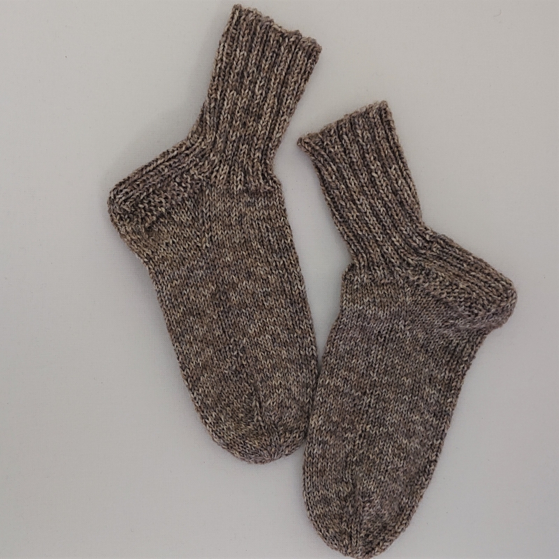  - Gestrickte dickere Socken für Kinder, Gr. 34/35 aus 6 fach Sockenwolle, Wollsocken, Kuschelsocken, handgestrickt von la piccola Antonella 