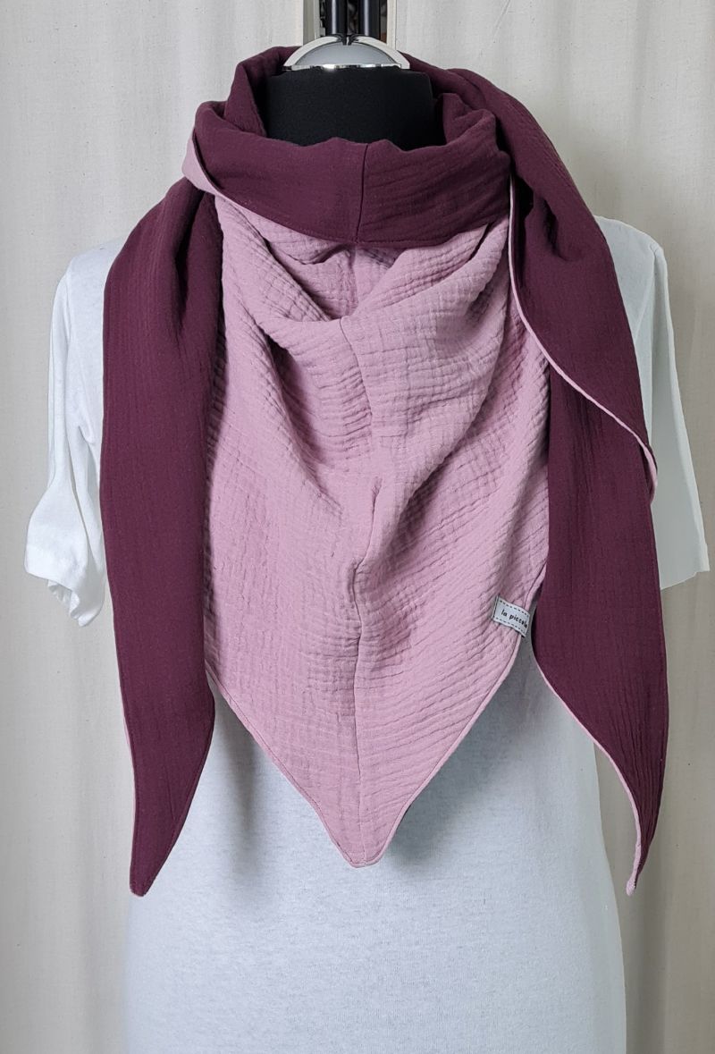  - Dreieckstuch aus Musselinstoff in rosa und burgundy, Musselintuch, leichter Schal, handmade von la piccola Antonella 