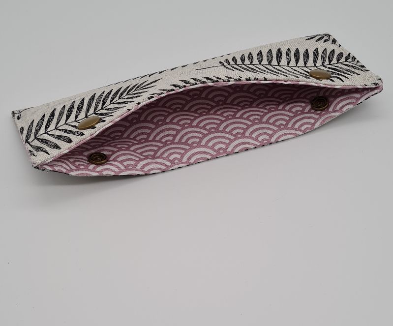  - Stricknadelgarage , Stricknadeltasche Silberglanz, Aufbewahrung für Nadelspiel 15 cm, handmade la piccola Antonella   