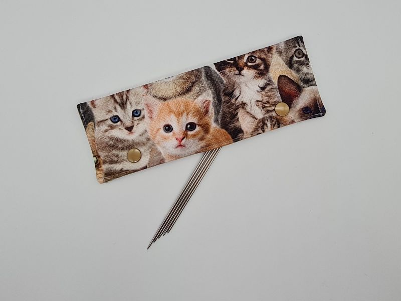  - Stricknadelgarage , Stricknadeltasche Katzen, Aufbewahrung für Nadelspiel 20 cm, handmade la piccola Antonella 