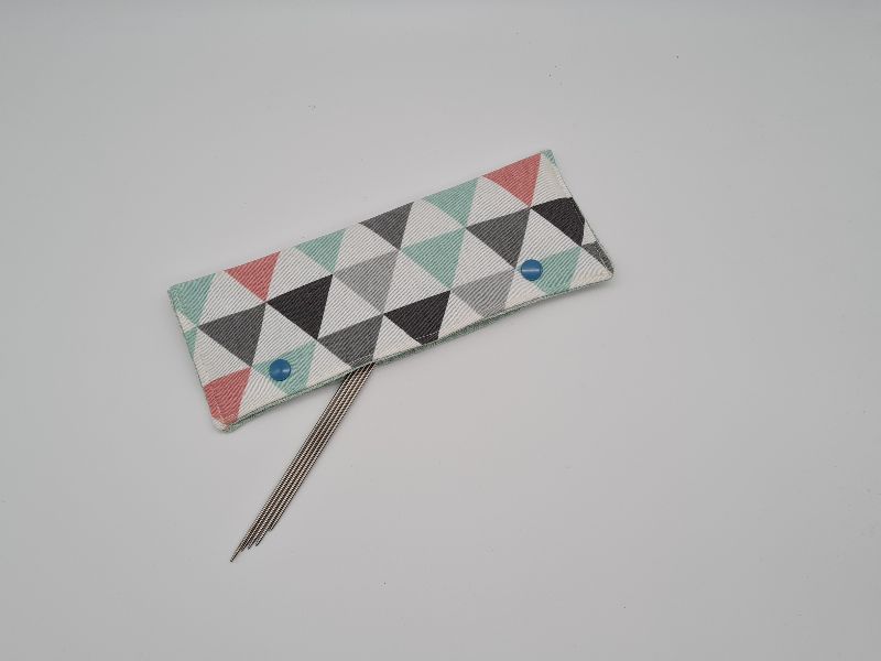  - Stricknadelgarage mit Dreiecken in pastell, Stricknadeltasche, Aufbewahrung für Nadelspiel 20 cm, handmade la piccola Antonella 