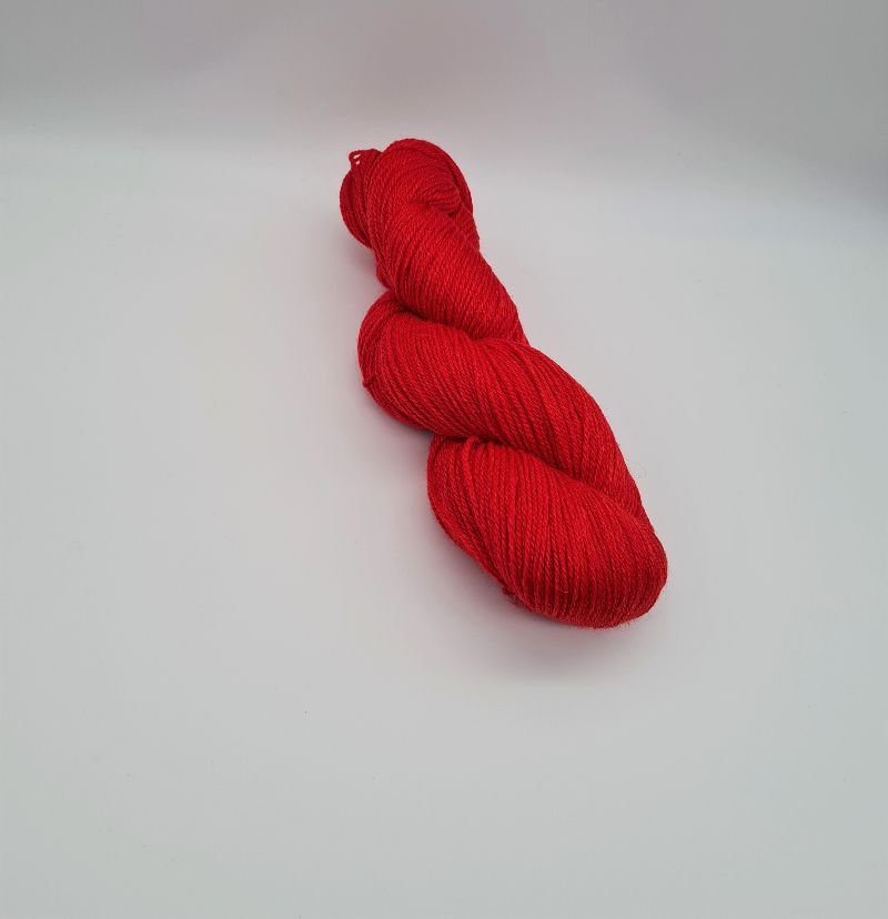  - Plastikfreie Sockenwolle in feuerrot aus Wolle und Ramie, 100 g Strang    