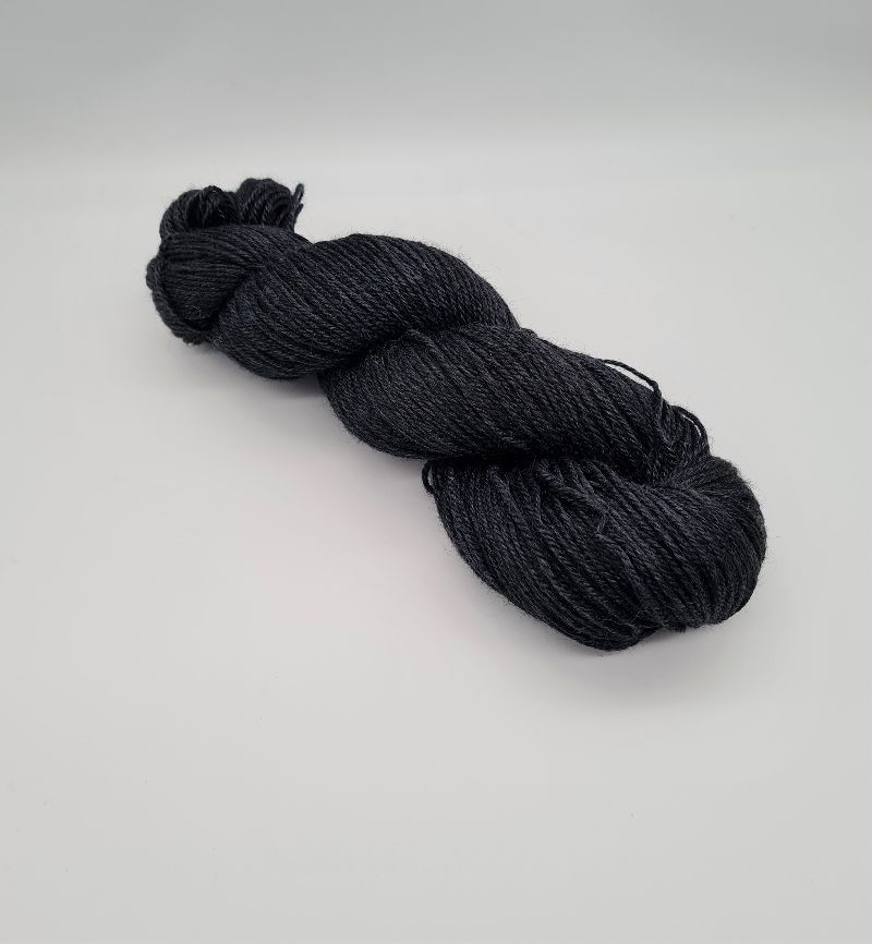 - Plastikfreie Sockenwolle in schwarz aus Wolle und Ramie, 100 g Strang     