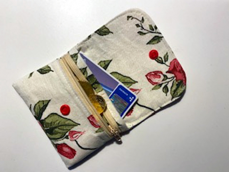  - Kleines Portemonnaie ca. 11 x 9cm mit Reißverschlusstasche romantisches Rosenmotiv