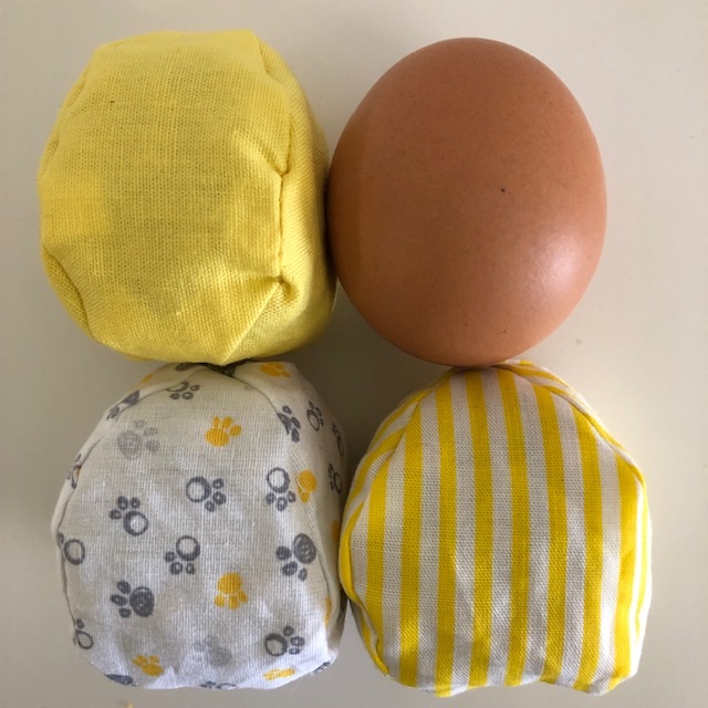  - drei Rebeccs / Ostereierdummys / Ostereiattrappe / Hühnereierdummy für Eierschleuder, Eierlauf oder zum Jonglieren
