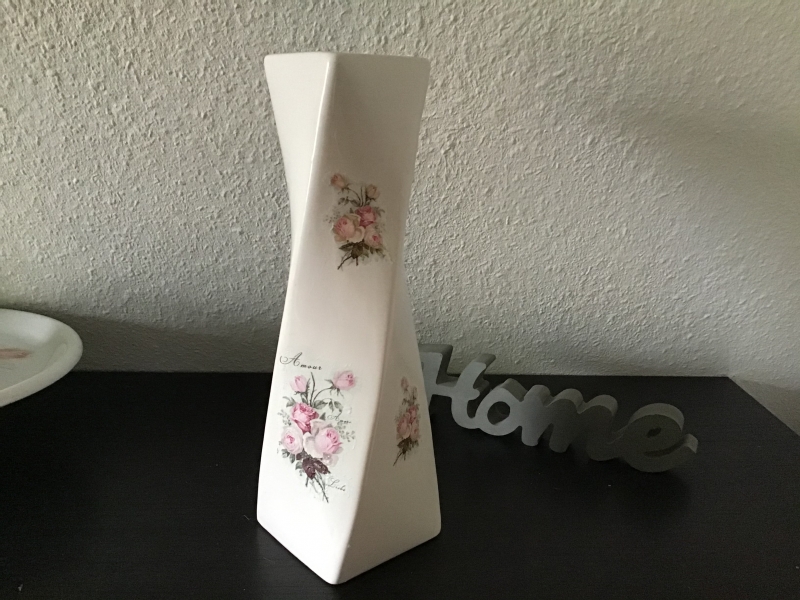  - Porzellan  ♥️ Vase ♥ Geschenk ♥️ upcycling ♥ Unikate - Vintage Rosen