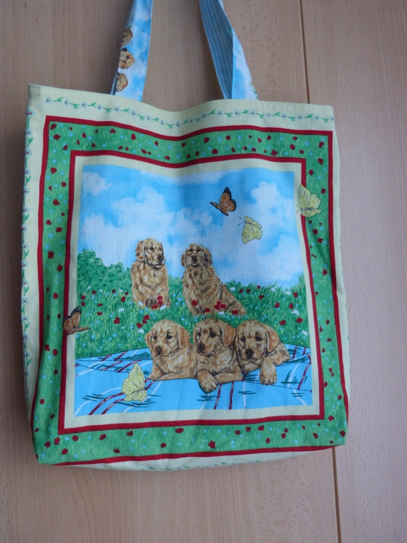  - Wendetasche / Einkaufstasche aus Baumwollstoff - Hundefamilie