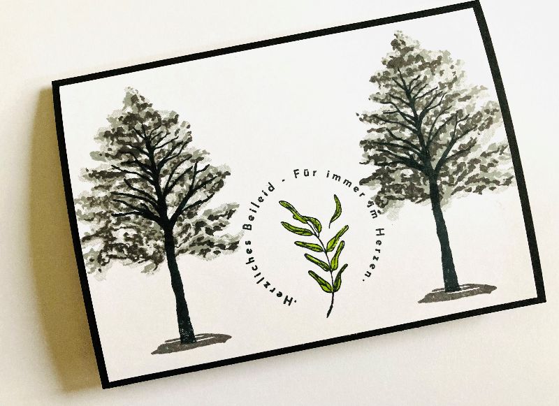  - Beileidskarte Kondolenzkarte Trauerkarte mit Grusstext Handgefertigt in Schwarz-Weiß-Grau-Grün