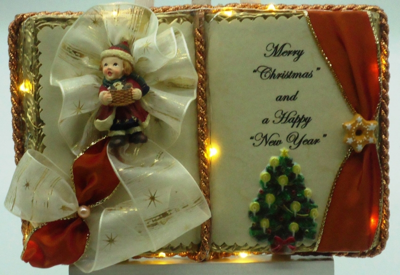  - Schönes handgefertigtes Weihnachts-Dekobuch mit Beleuchtung und Holz-Buchständer