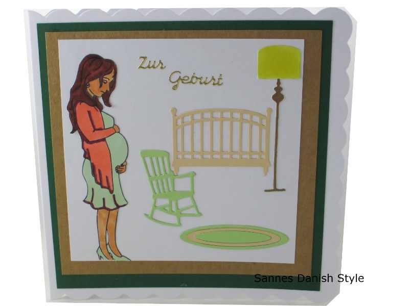  - Grußkarte zur Geburt, Doppelkarte mit schwangere Frau, Kinderbett und Lampe, Glückwunschkarte Schwangerschaft. Die Karte ist ca. 15 x 15 cm