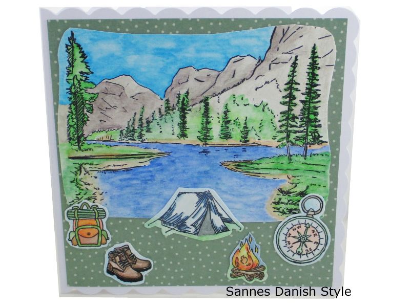 - Zelt, Wanderschuhe, Rucksack und Lagerfeuer. Schöne Geburtstagskarte mit Berge und See im Hintergrund, Aquarellgeburtstagskarte, die Karte ist ca. 15 x 15 cm