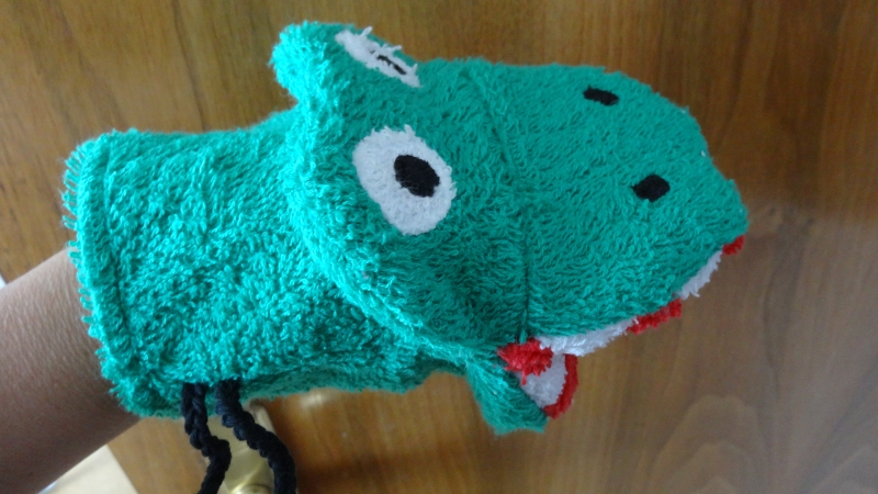  - grünes Krokodil Waschhandschuh für Kinder (Waschlappen)