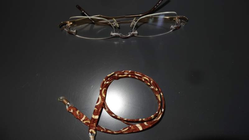  - Braun-beige gemustertes Brillenband für den Braun-Typ