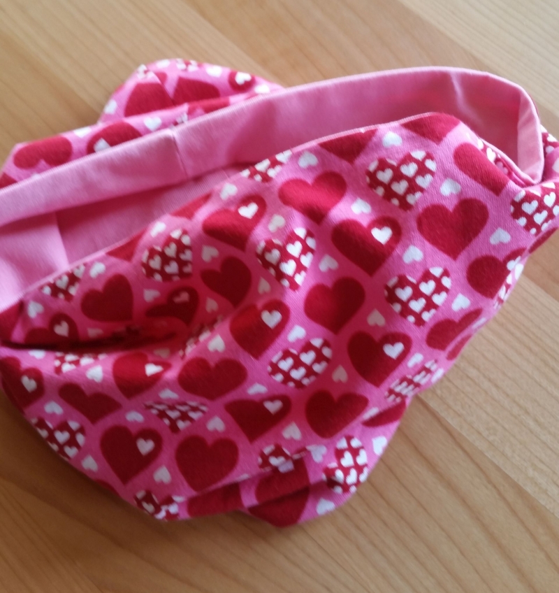  - rosa Herz-Schlauchschal - perfekt für den Übergang, Durchmesser 54 cm 