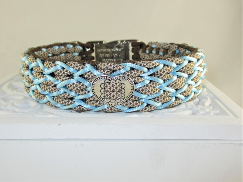  - Hundehalsband Herzilein braun/blau alpines Halsband geflochten Flechthalsband aus Paracord wahlweise mit Zugstopp oder Klickverschluss aus Metall oder Kunststoff  