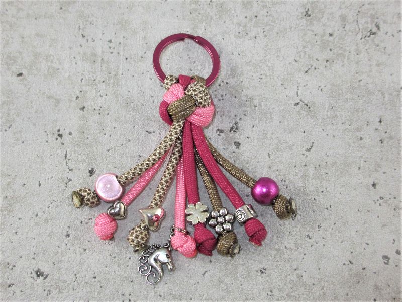  - Schlüsselanhänger aus Paracord Anhänger für Schlüssel mit Schlüsselring Taschenbaumler Taschenanhänger für Frauen für Mädchen Anhänger für Autoschlüssel   