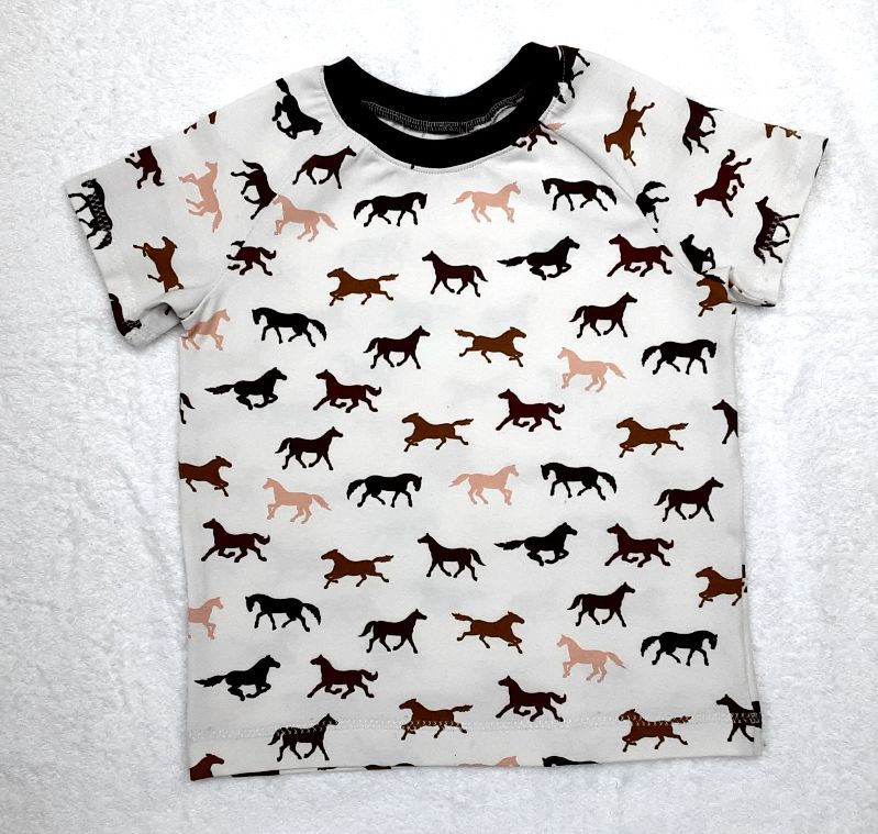  - Kinder T-Shirt mit Pferden! Mädchen, Shirt, Mädchenkleidung