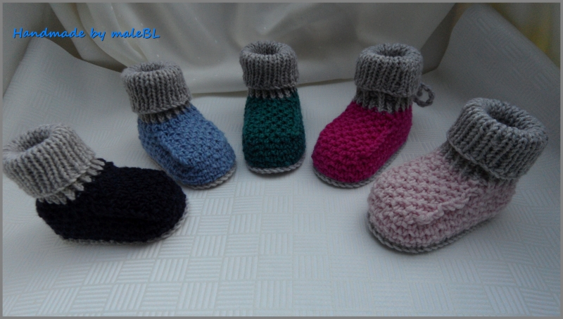  - Babyschuhe, Babyhüttenschuhe aus Wolle (Merino), Farbe nach Wahl