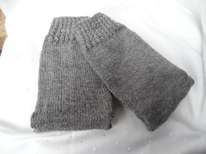  - Handgestrickte Wollsocken, Socken, Stricksocken, grau