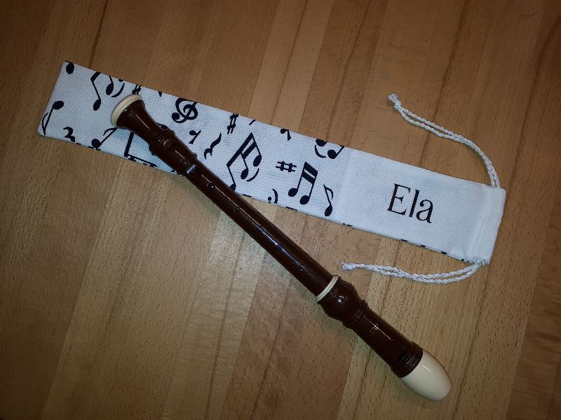  - Flötentasche mit Namen, Flötenbeutel - Musiknoten weiß-schwarz  (mit optionalen Zubehörfach/Fütterung/Halskordel)