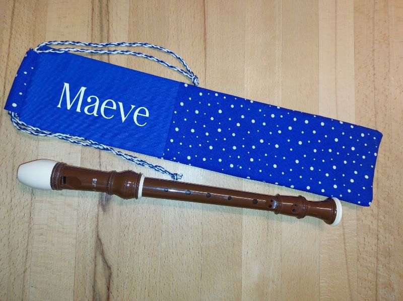  - Flötentasche mit Namen, Flötenbeutel - Blau dots (mit optionalen Zubehörfach / Fütterung / Halskordel)