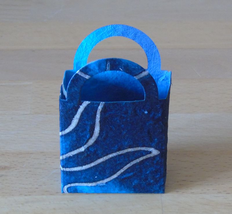  - Geschenkverpackung - kleines blaues Täschchen mit silberen Linien // Maulbeerbaumpapier // Tütchen // Täschchen