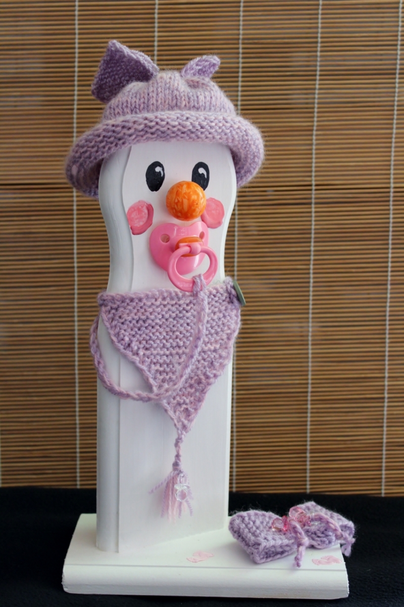  - Schneemann BABY-GIRL SNOWMAN Figur Herbstdeko Künstlerfigur Winterdeko Geschenk zur Geburt