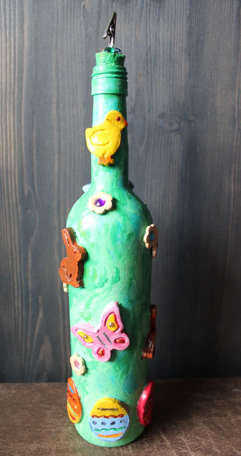  - Geldgeschenk Notizhalter OSTERGRÜSSE Geschenk zu Ostern Osterdeko Malerei Collage auf einer Glasflasche