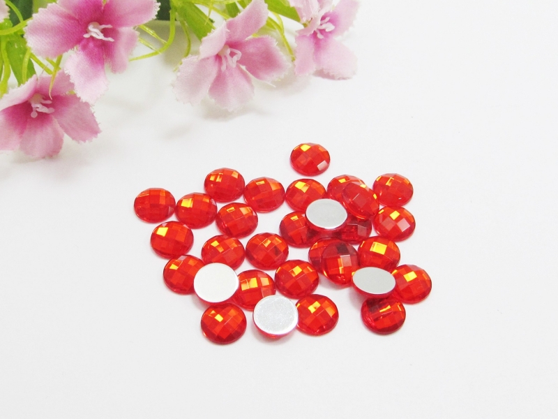  - 30 Cabochons aus Acryl, 8mm, facettiert, Farbe rot