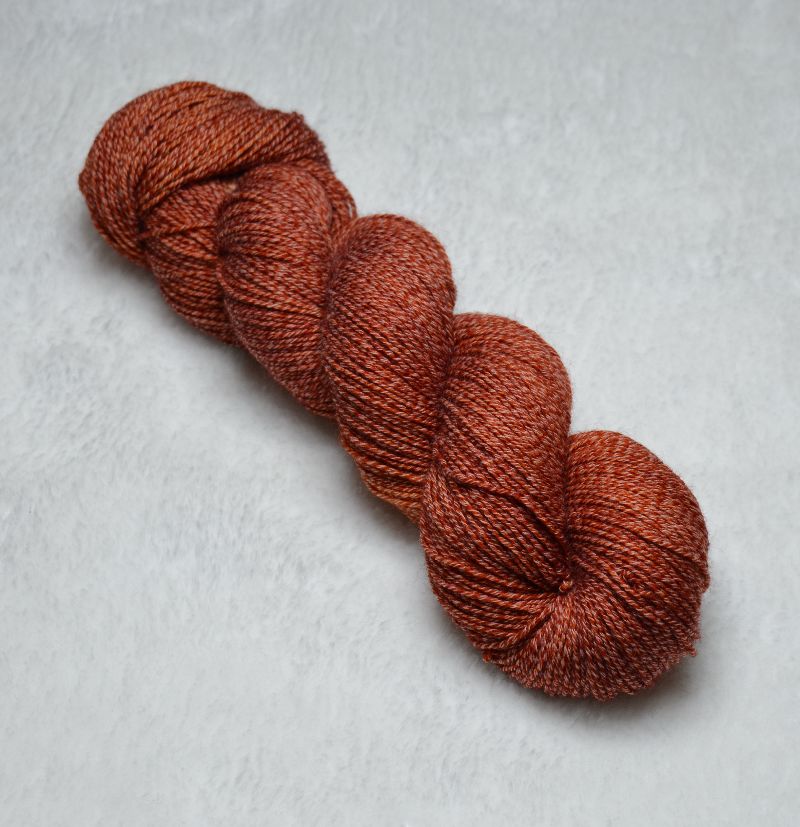  - RED BEECH - Merino Cotton - handgefärbt - LL 400 Meter/100 gramm  