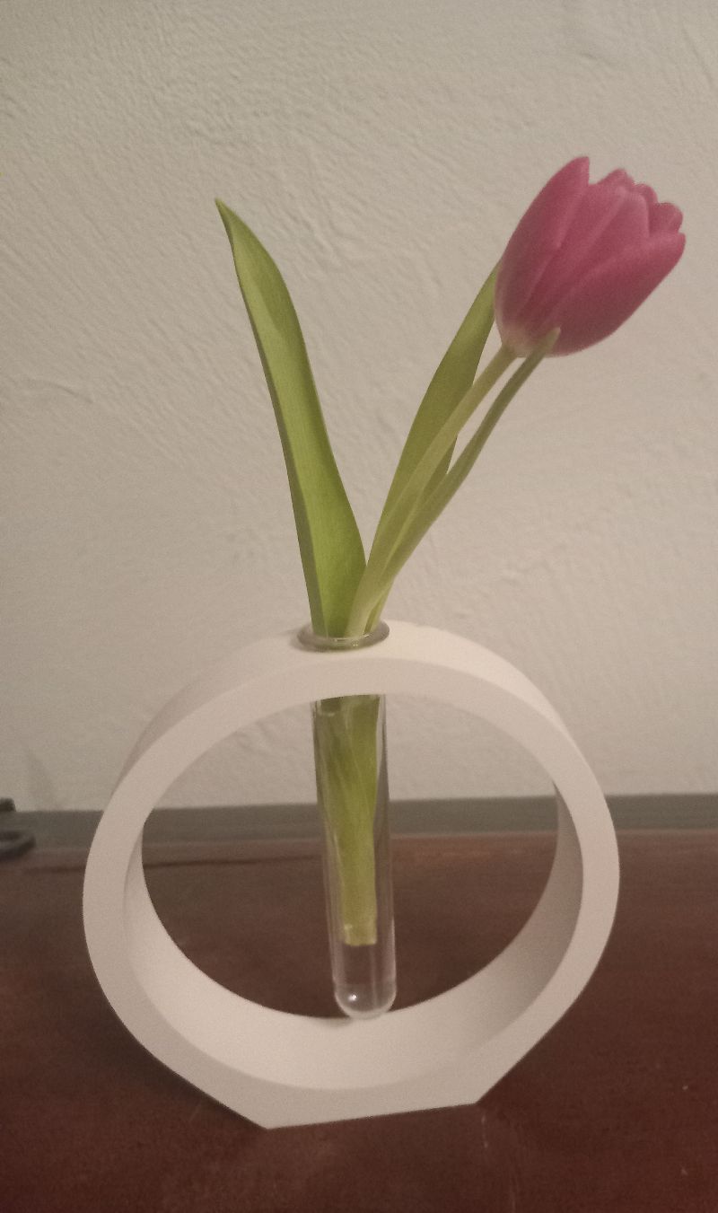  - außergewöhnliche Vase für 1 Blume in weiß, auch als Kerzenständer verwendbar, rund und schlicht