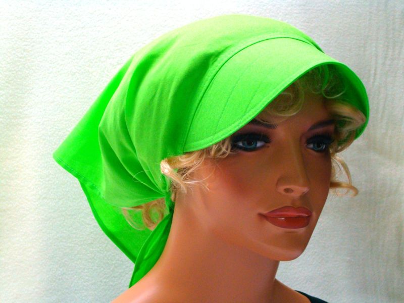  -  Schirmmütze Kopftuch hellgrün mit Schild kaufen Sommer Chemo Cabriotuch Alopezie beige, rot, Brombeer, lila, schwarz Sport Visier Sonnenhut Workout handgefertigt aus 100% Baumwoll