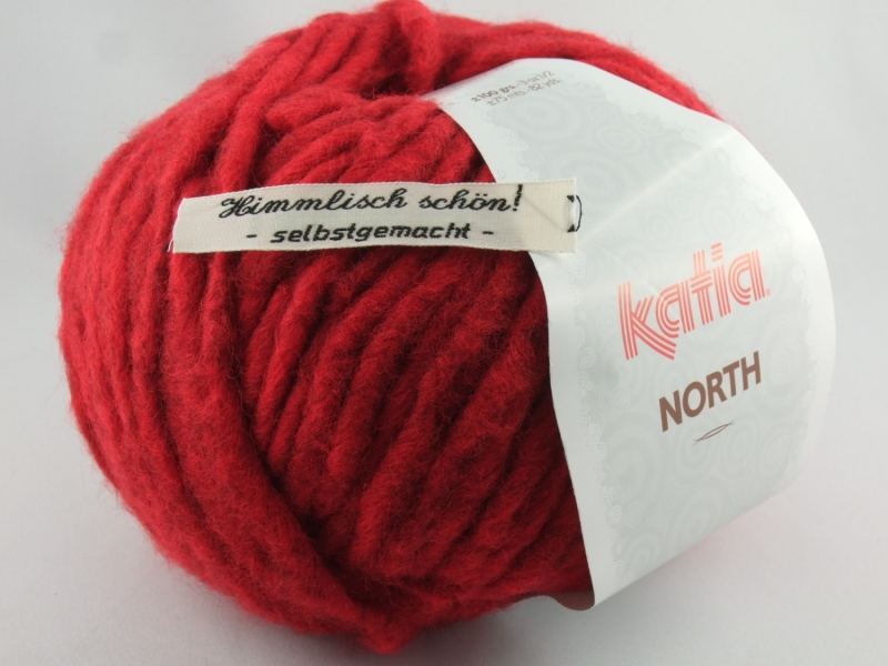  - dickes einfarbiges Garn von Katia North Farbe 80 in rot