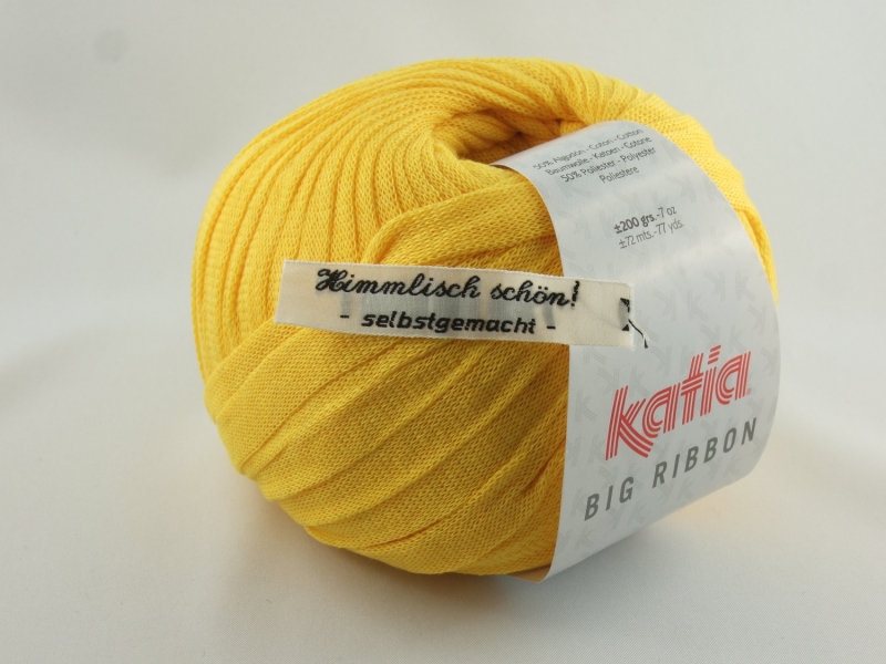  - flaches einfarbiges Bändchengarn von Katia Big Ribbon Farbe 18 in gelb