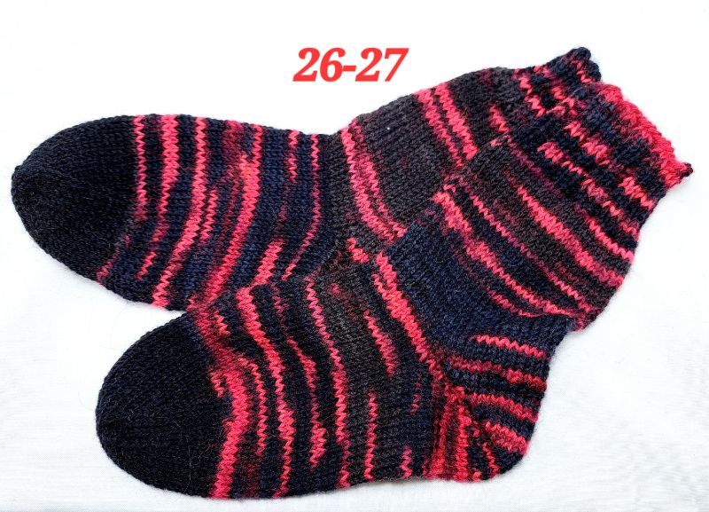  - 1 Paar handgestrickte Socken, Grösse 26-27, schwarz-rot gestreift, Sockenwolle (Kopie id: 100333892)