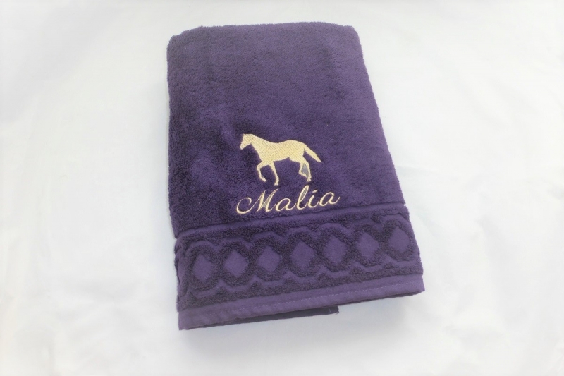  - tolles Handtuch bestickt mit Name und Pferd, perfektes Geschenk für Geburt, Taufe, Geburtstag, personalisiert, von Dieda