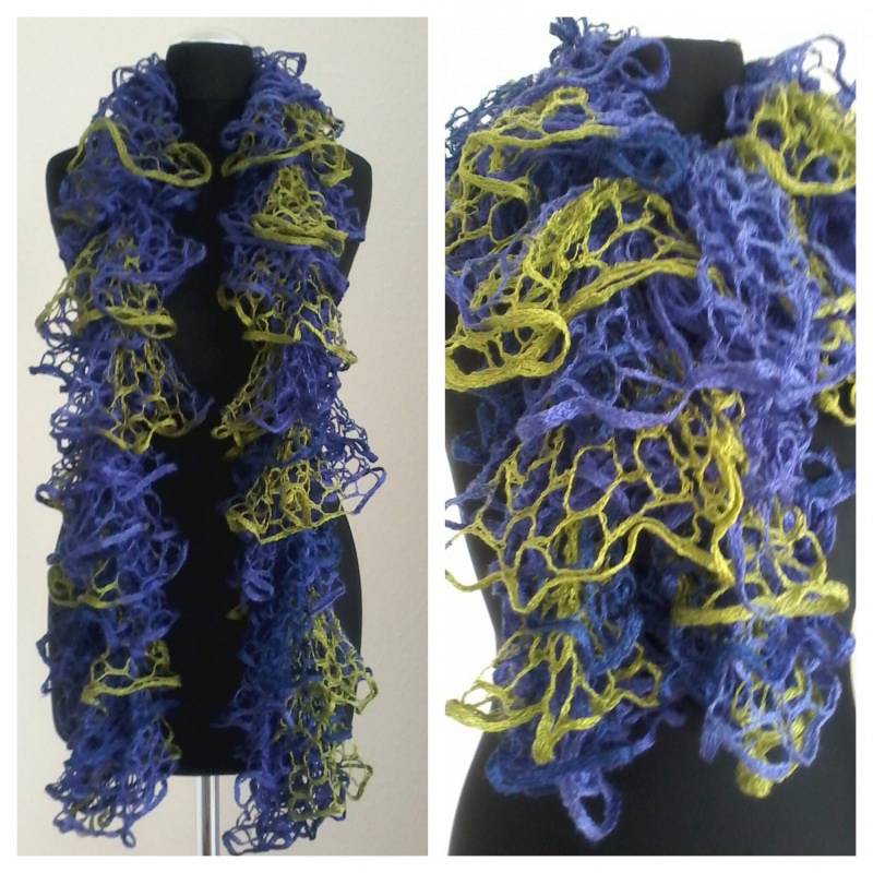  - Schal/Rüschenschal in den Farben Lila, Kobaltblau und Kiwigrün, leicht glänzende Wolle